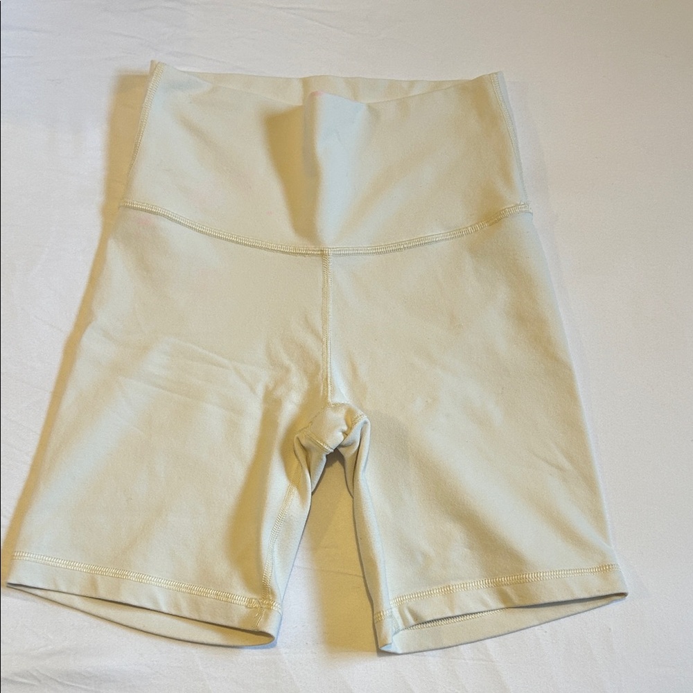 TNA Action 7” biker shorts | Butter yellow